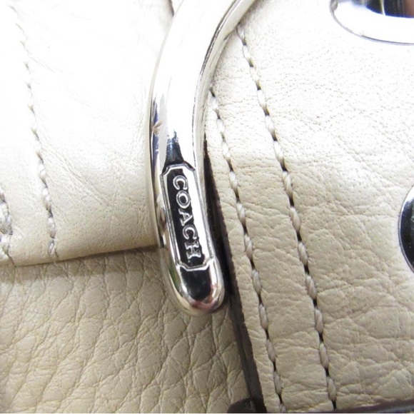 COACH Cream SOHO Leather Handbag - Picture 5 of 11